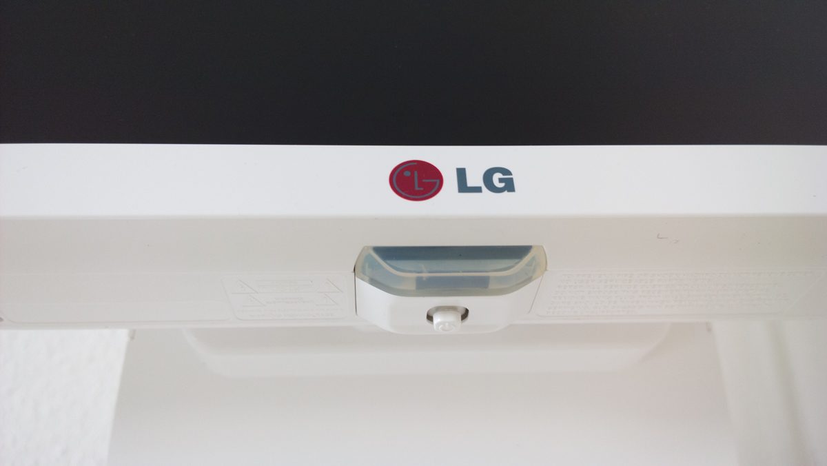 lg-monitor-joystick